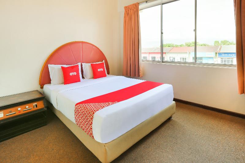 OYO 89638 Hotel Mandarin Inn image