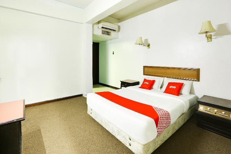 OYO 89638 Hotel Mandarin Inn image