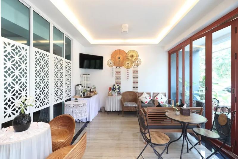 Collection O Room Lanna Hotel image