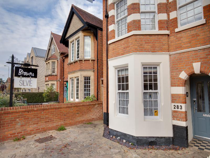 OYO Iffley Townhouse image