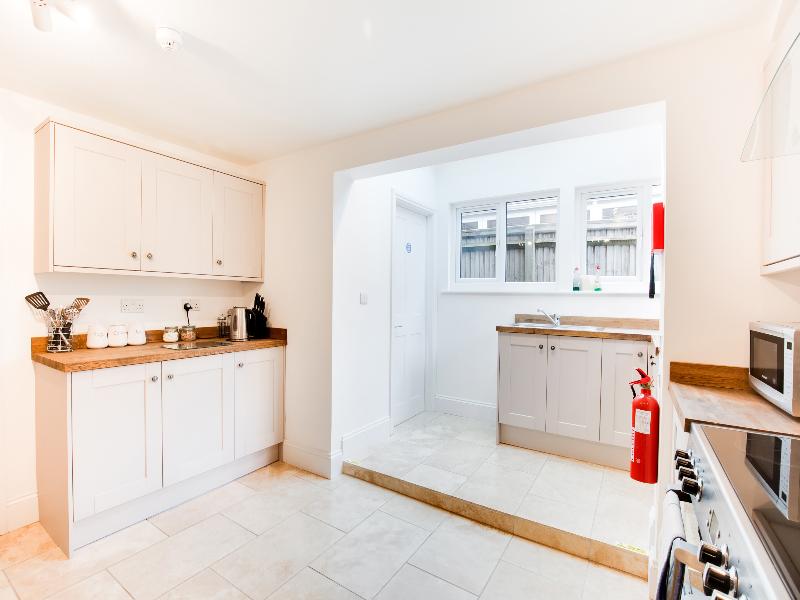 OYO Iffley Townhouse image