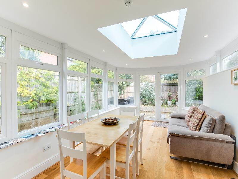 OYO Iffley Townhouse image