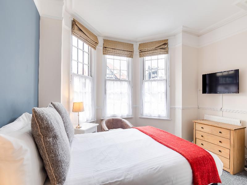 OYO Iffley Townhouse image