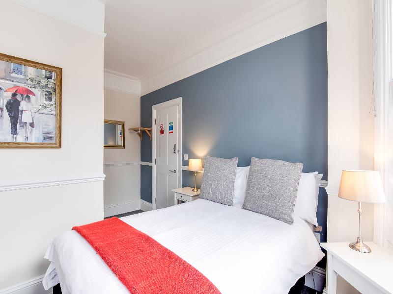 OYO Iffley Townhouse image