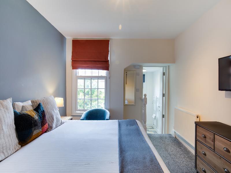 OYO Iffley Townhouse image