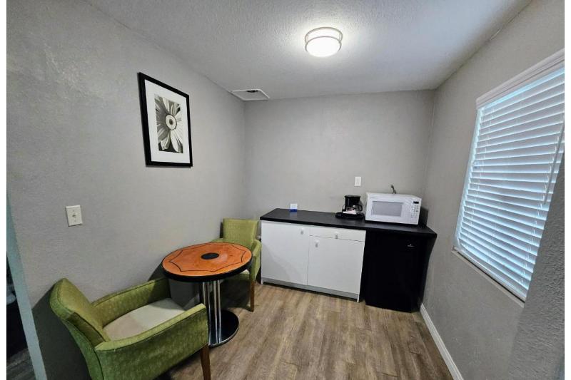 Hotel Ridgecrest An Extended Stay Studio image