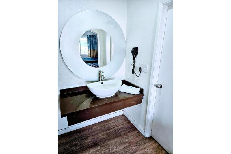 Hotel Ridgecrest An Extended Stay Studio image