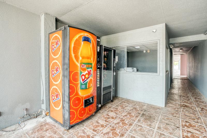 OYO Hotel San Antonio Lackland Air Force Base West image