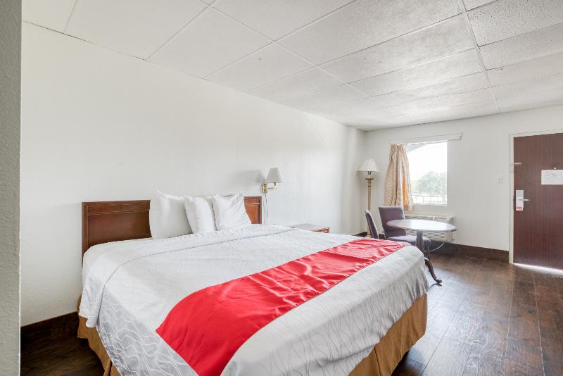 OYO Hotel San Antonio Lackland Air Force Base West image