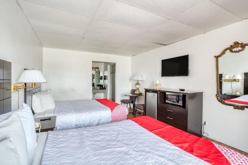 OYO Hotel San Antonio Lackland Air Force Base West image