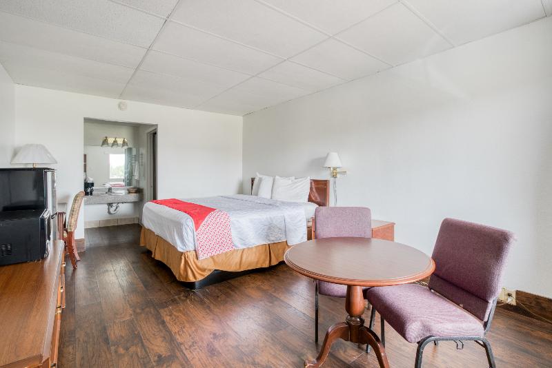 OYO Hotel San Antonio Lackland Air Force Base West image