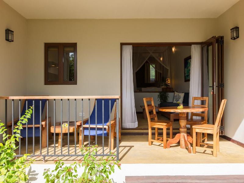 L Hirondelle Guest House