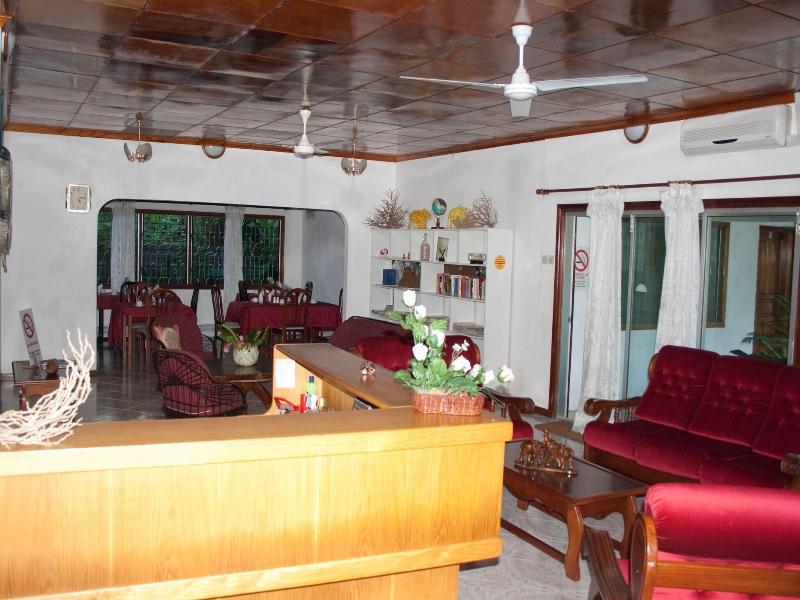 Villa De Roses image