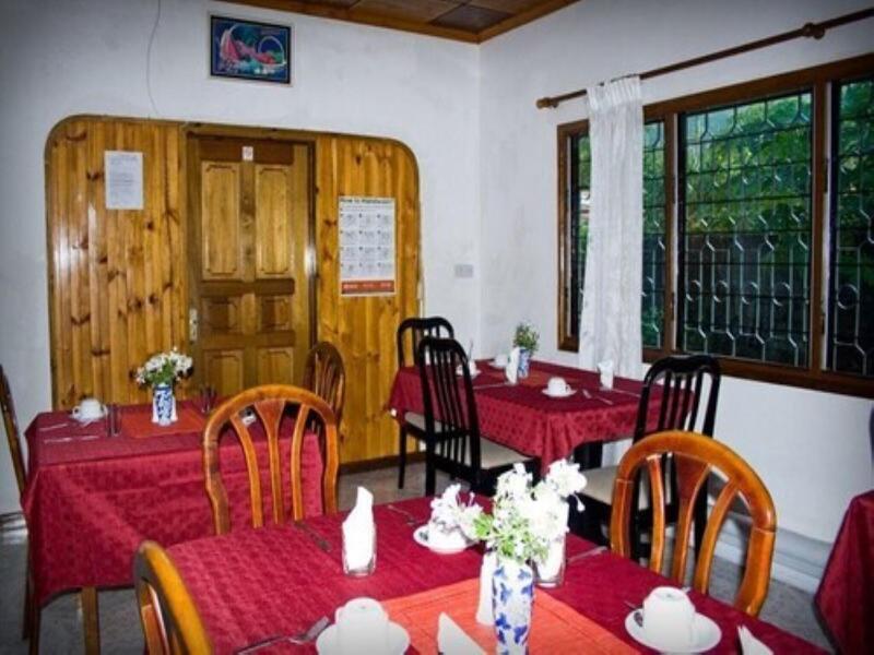 Villa De Roses image