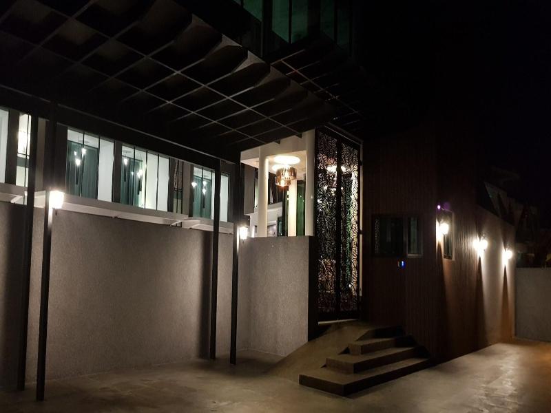 Hermitage Boutique House image
