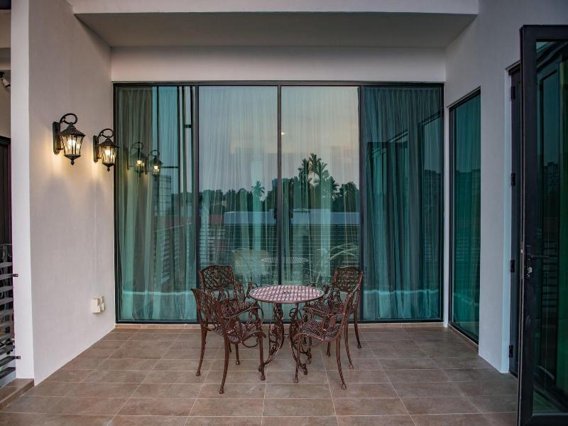 Hermitage Boutique House image