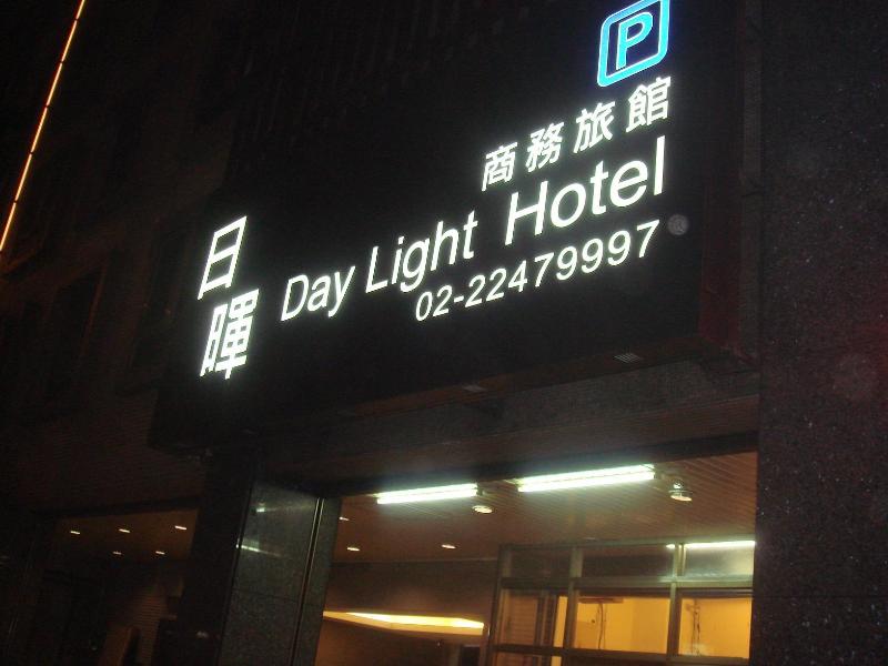 DAYLIGHT HOTEL
