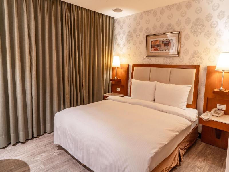 Neihu Elegance Hotel image