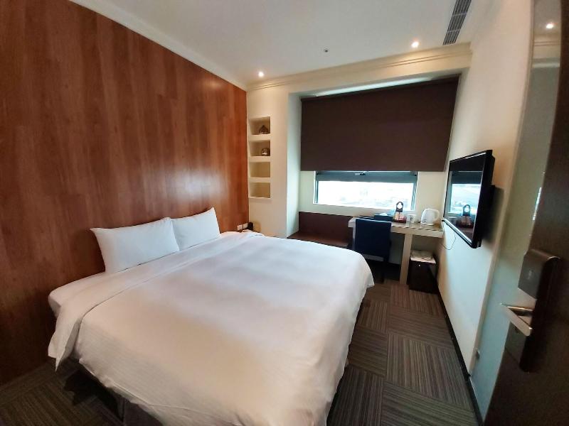 Merryday Hotel Banqiao Branch image