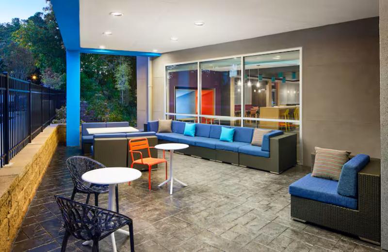 Tru by Hilton Atlanta Northlake Parkway image