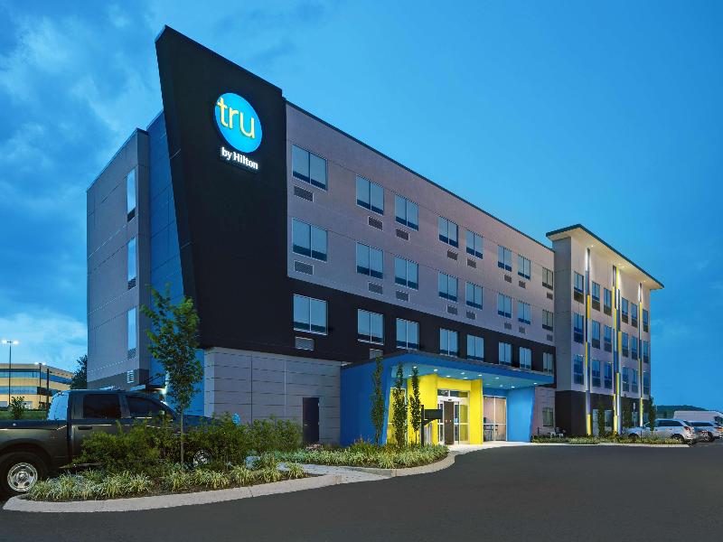 Tru by Hilton Knoxville West Turkey Creek image