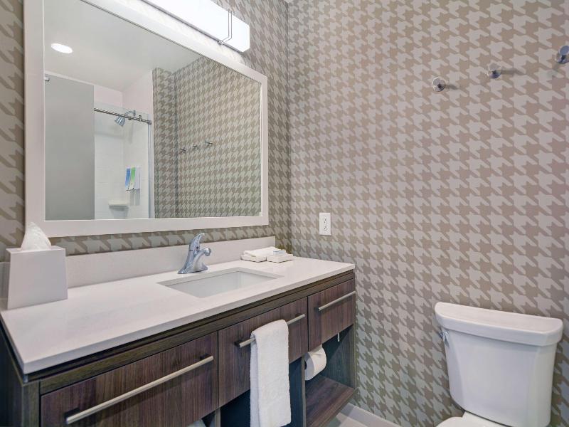 Home2 Suites by Hilton Charleston Daniel Island image
