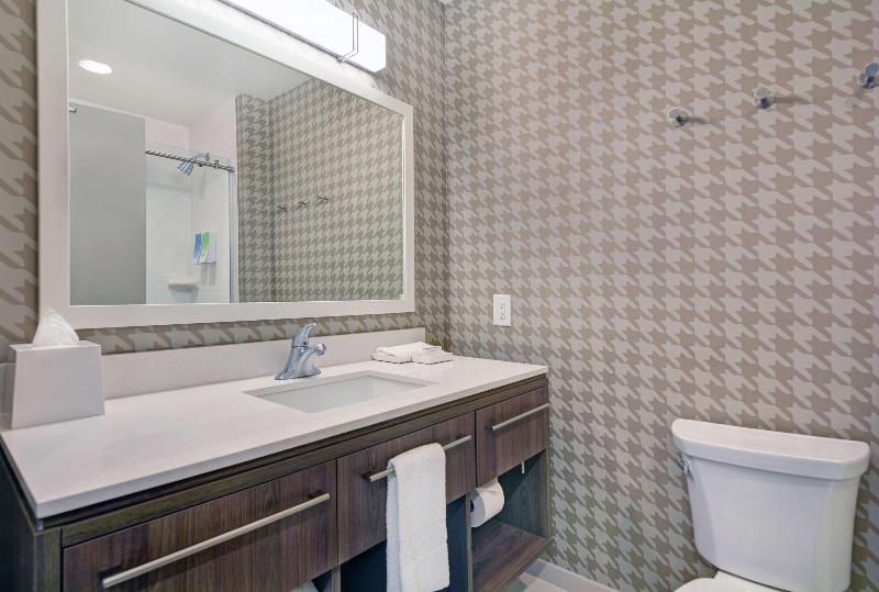 Home2 Suites by Hilton Charleston Daniel Island image