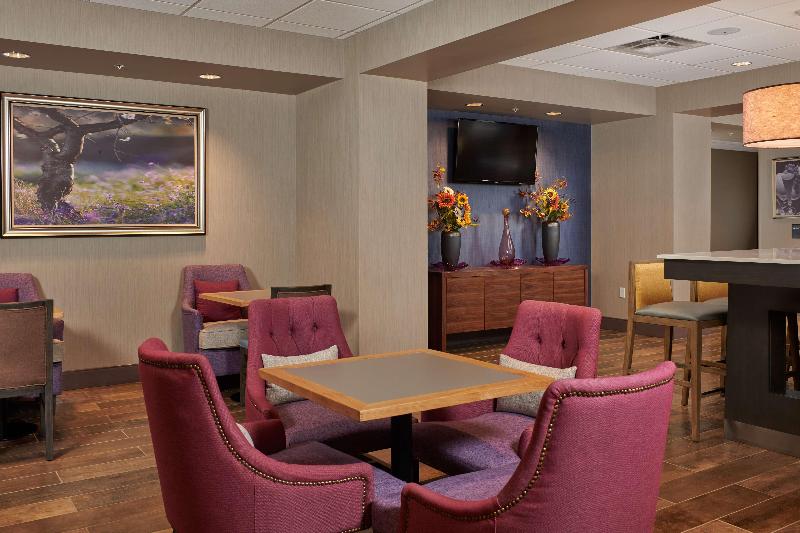 Hampton Inn Sherwood Portland image