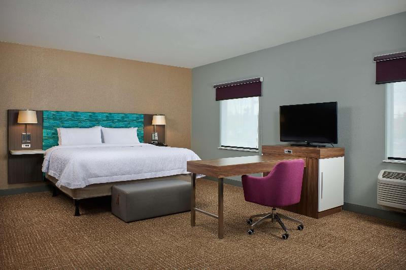 Hampton Inn Sherwood Portland image