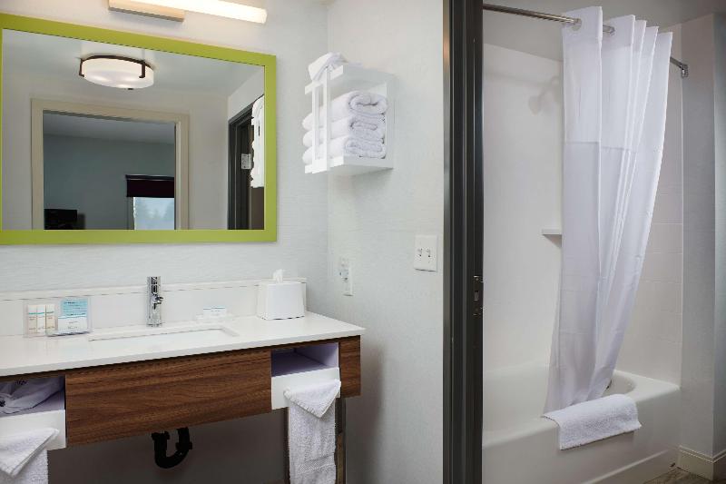 Hampton Inn Sherwood Portland image
