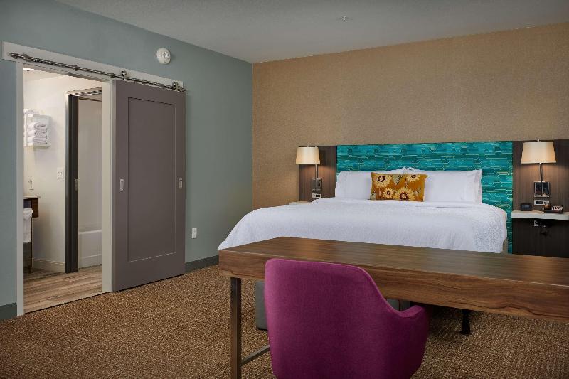 Hampton Inn Sherwood Portland image