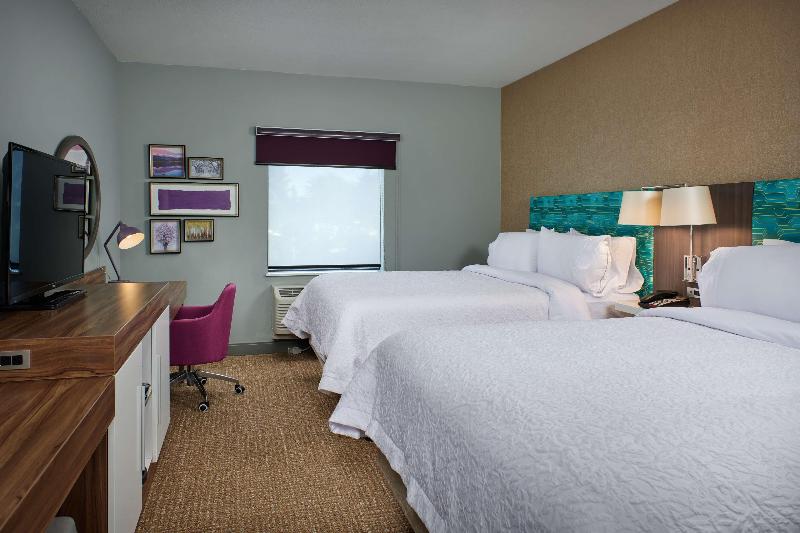 Hampton Inn Sherwood Portland image