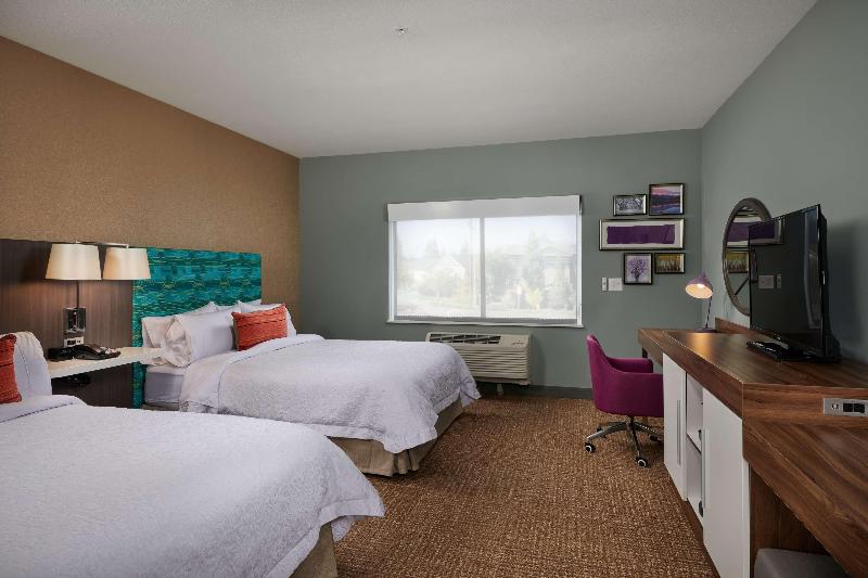 Hampton Inn Sherwood Portland image