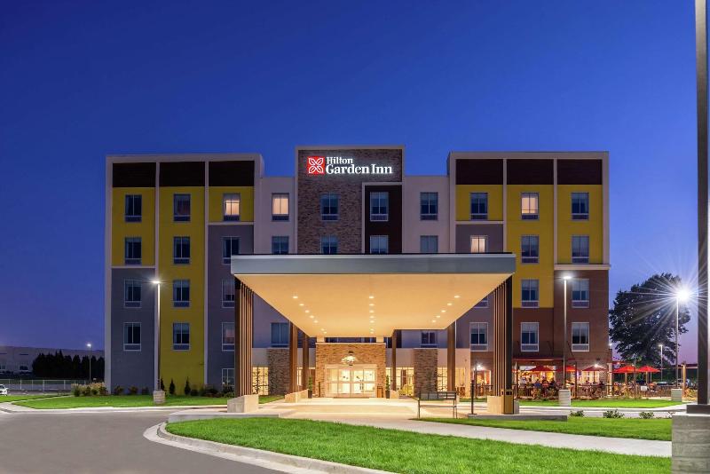 Hilton Garden Inn Kansas City Airport image