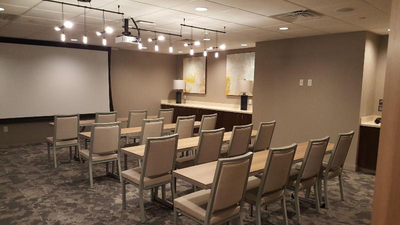 Hilton Garden Inn Kansas City Airport image