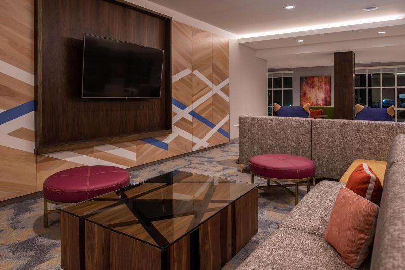 Hilton Garden Inn Kansas City Airport image