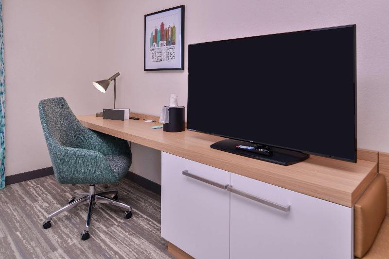 Hilton Garden Inn Kansas City Airport image