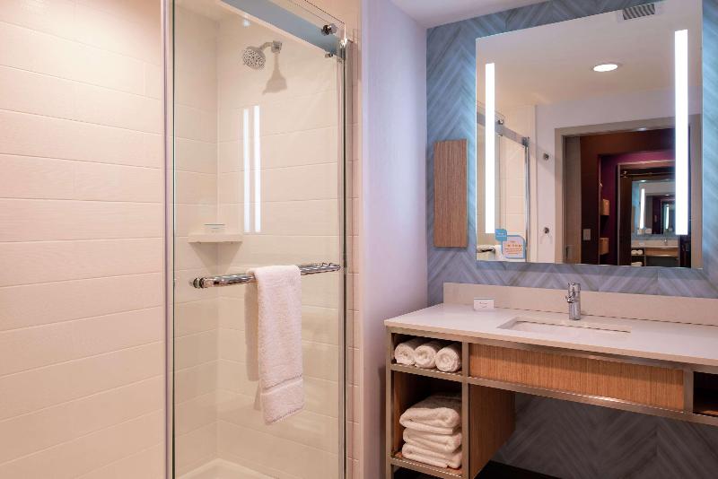 Hilton Garden Inn Kansas City Airport image