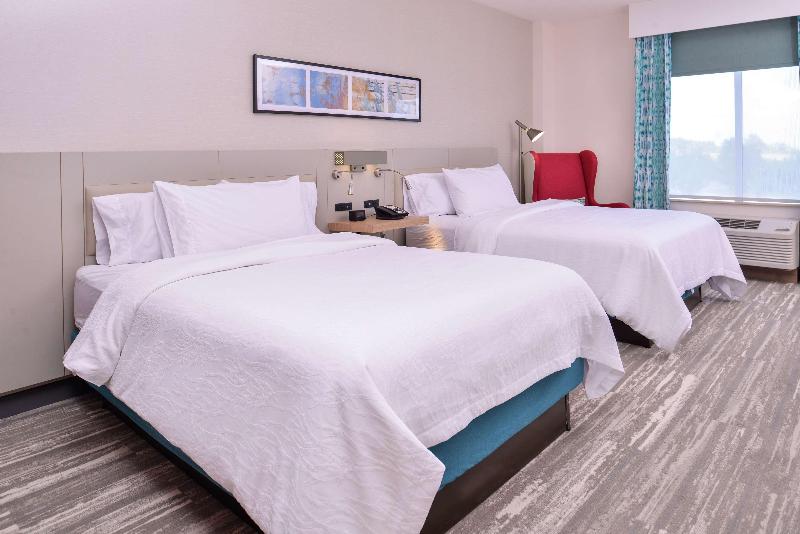 Hilton Garden Inn Kansas City Airport image