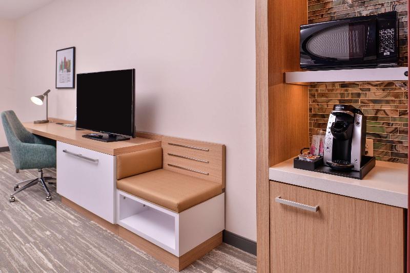 Hilton Garden Inn Kansas City Airport image