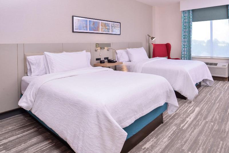 Hilton Garden Inn Kansas City Airport image