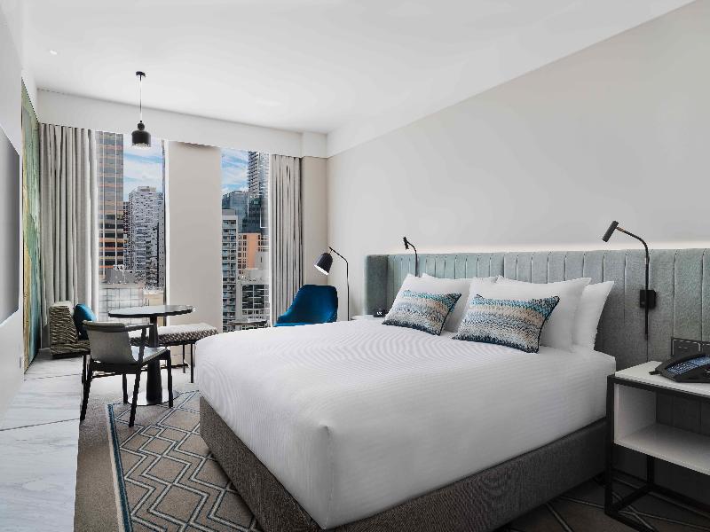 Hilton Melbourne Little Queen Street image