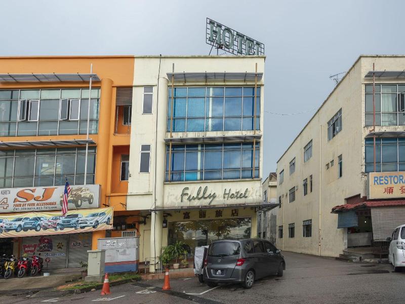 Fully Hotel Desa Tebrau image