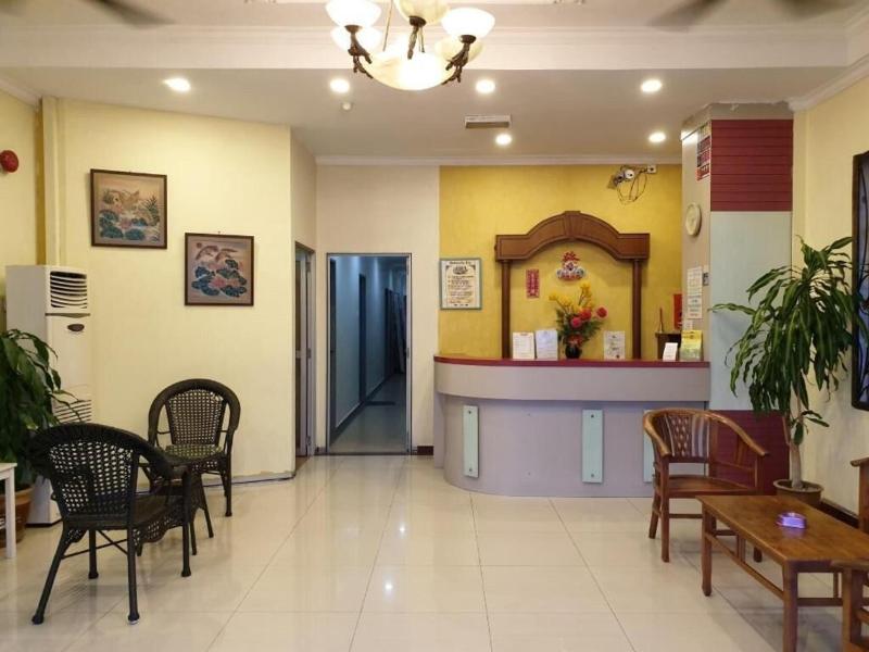 Fully Hotel Desa Tebrau image