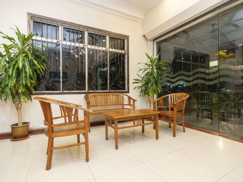Fully Hotel Desa Tebrau image
