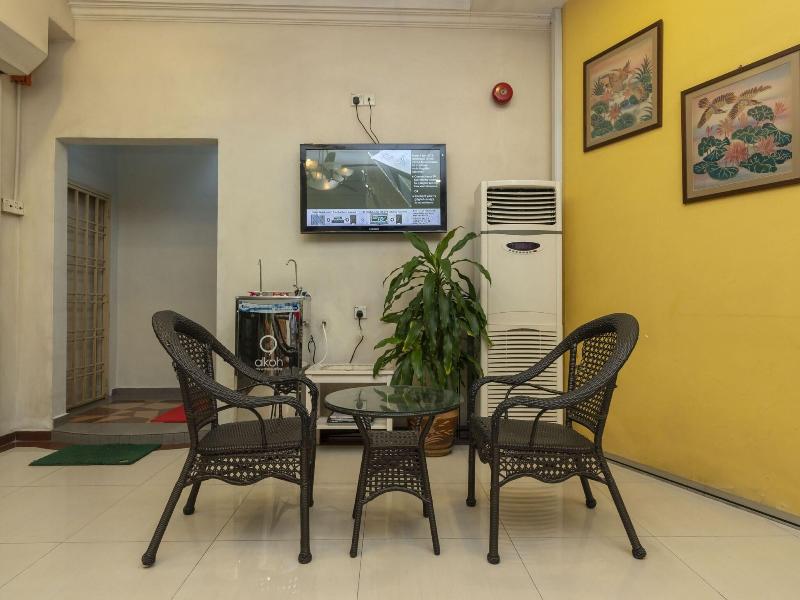 Fully Hotel Desa Tebrau image