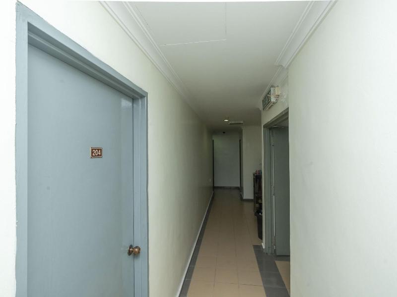 Fully Hotel Desa Tebrau image