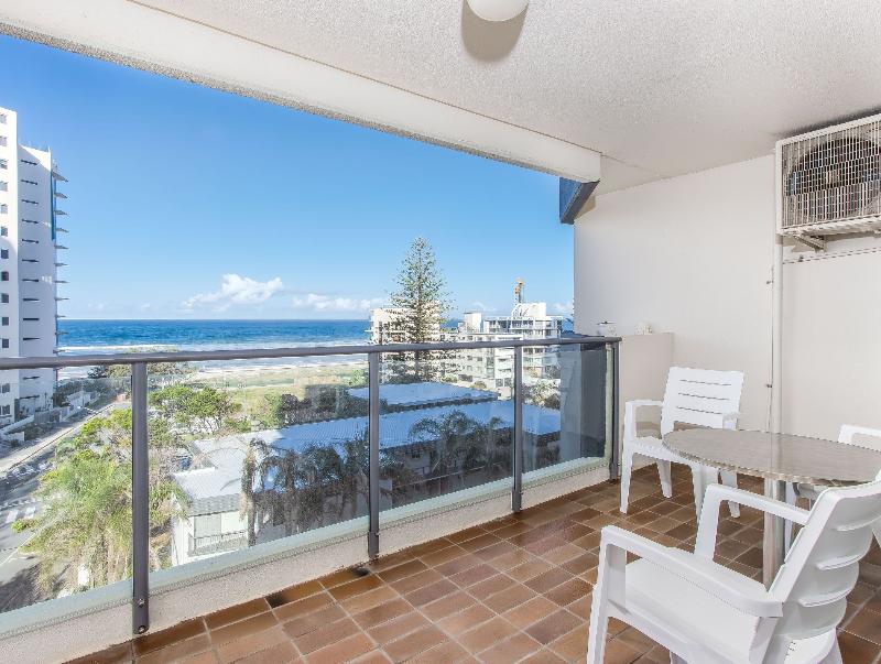 Baronnet Holiday Apartments image