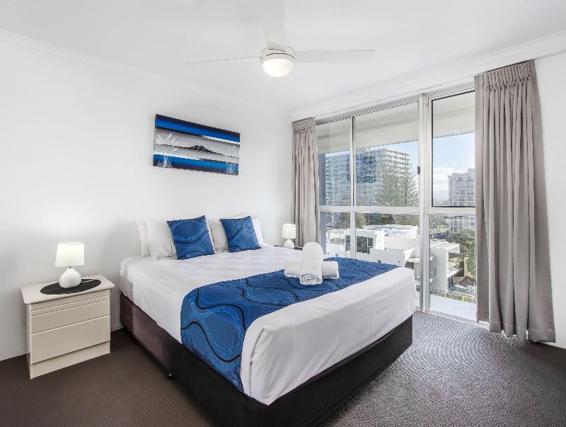 Baronnet Holiday Apartments image