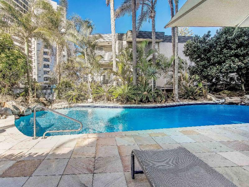 Baronnet Holiday Apartments image